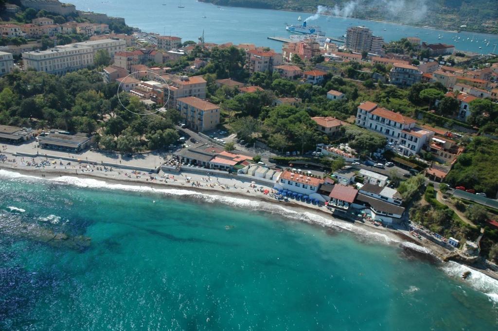 Hotel Crystal Portoferraio Exteriör bild